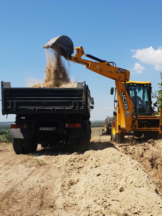 Услуги с Комбиниран Багер - Самосвал и Бобкат