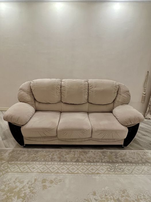 Продам комплект из 2 диванов