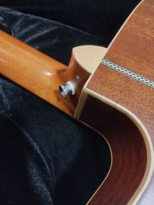 Ел.акустична китара"Kremona М25Е"