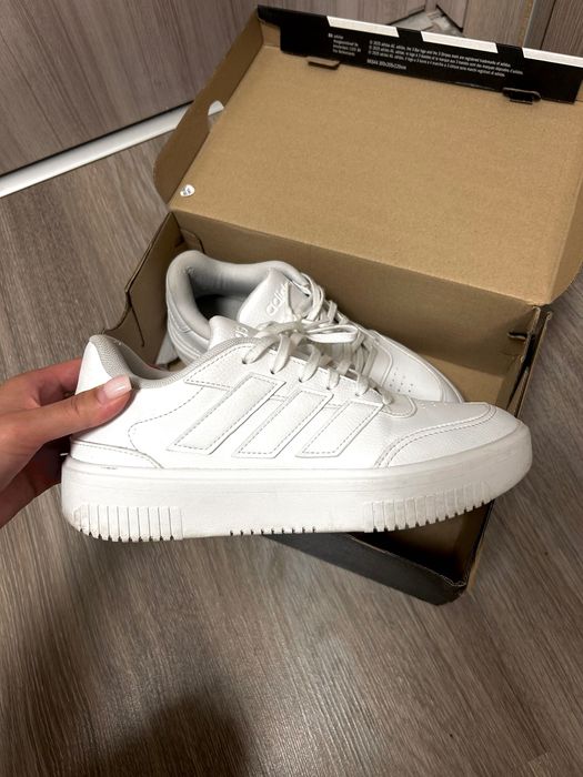Оригинални Маратонки Adidias Courtblock