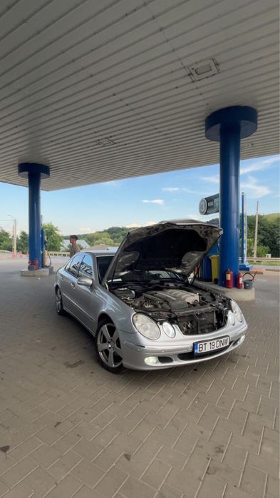 MERCEDES-BENZ E-Class 2004 — imagine 3