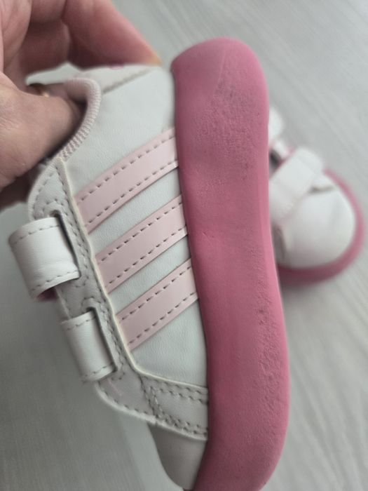 Бебешки обувки Adidas