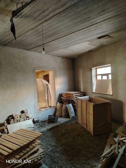 Buxoro shahar hududida bino sotiladi