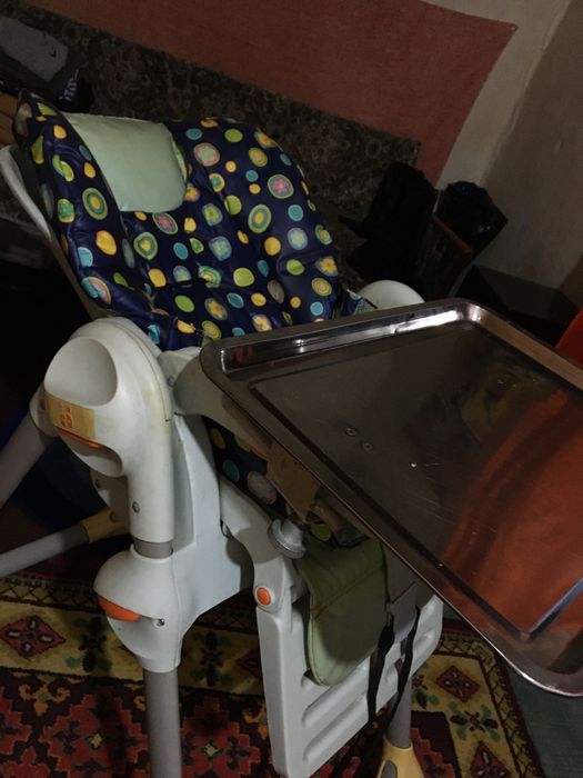 Срочно продам стульчик для кормления ребенка в хорошем состоянии