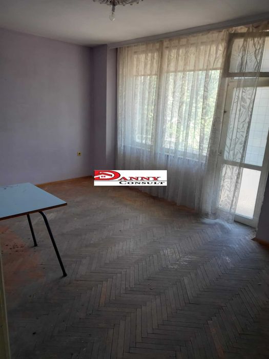 Продава се Тристаен апартамент в Велико Търново, Акация - 80 кв.м за 1625 €/кв.м - Снимка #2