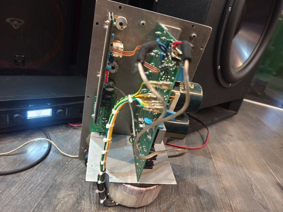 Усилвател за субуфер BK 500w