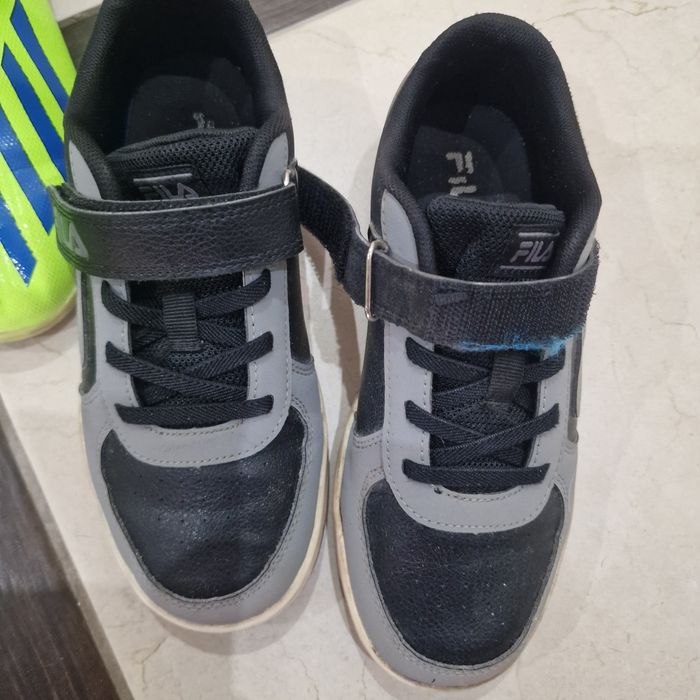 Продам детскую обувь и сороконожки