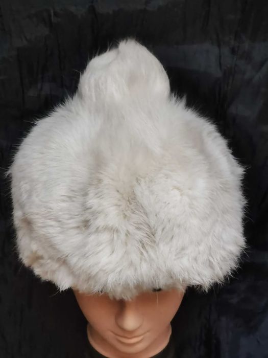 Caciula supradimensionata cu mot dama blana naturala hermelina alba