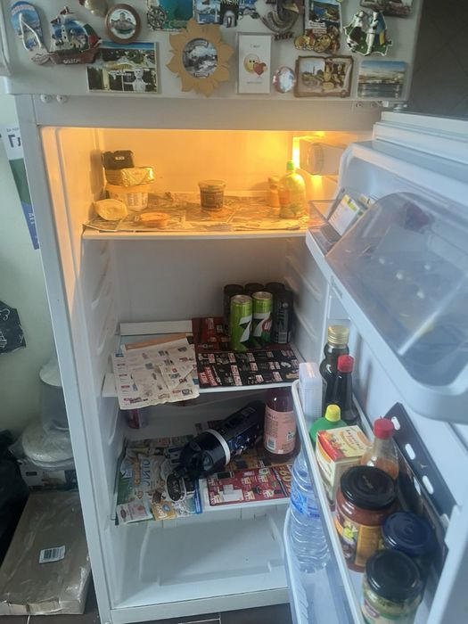 Продавам хладилник