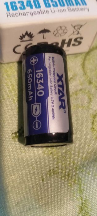 2бр нови презареждаеми батерий CR123 A 3,7V със зарядно