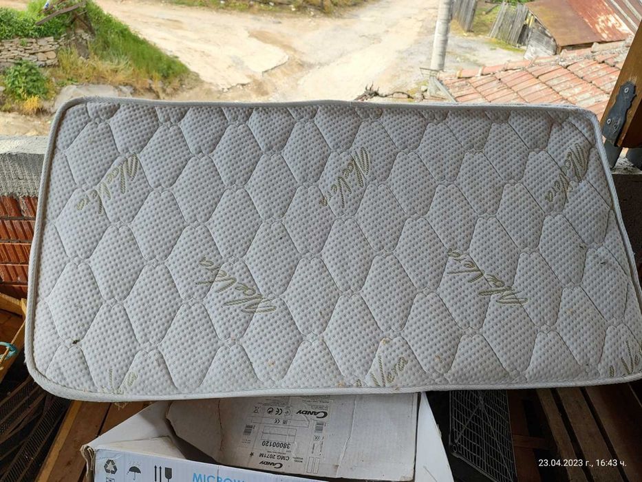 Матрак за детско креватче