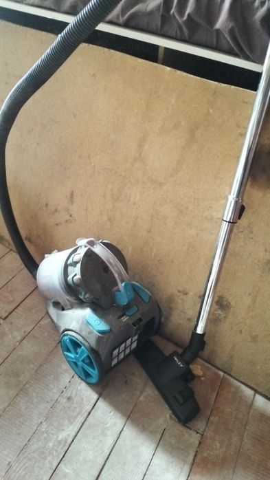 Продам пылесос рабочий