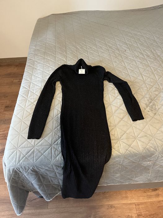 Reserved дълга блестяща черна рокля