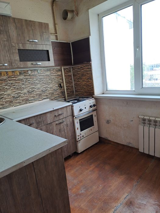 Продаётся Чирчик 1ком 3мик 4этаж