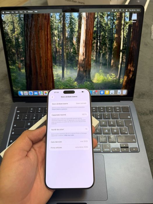 Vand iPhone 16 pro max 256gb aproape nou