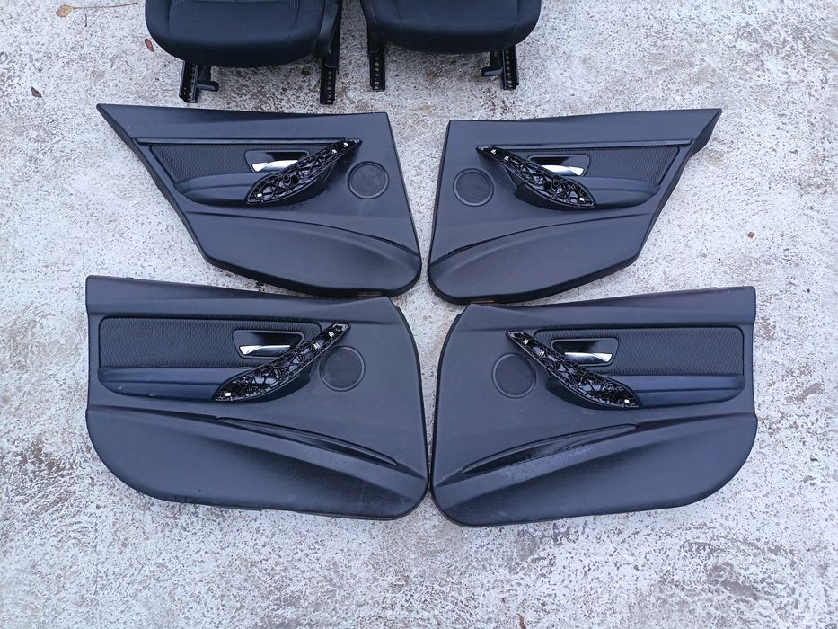 Механичен салон от F30