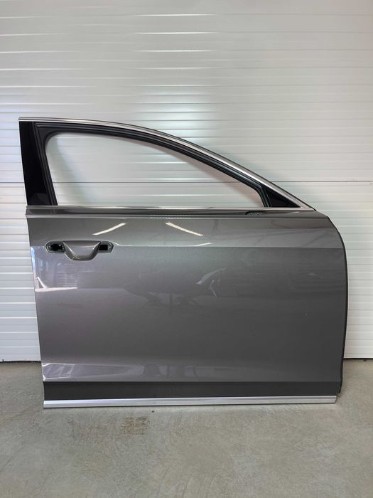 Audi A8 D5 4N врата предна лява