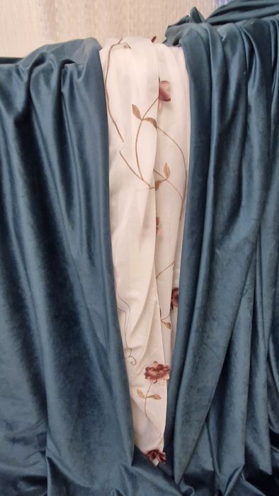 Шторы и тюль продам