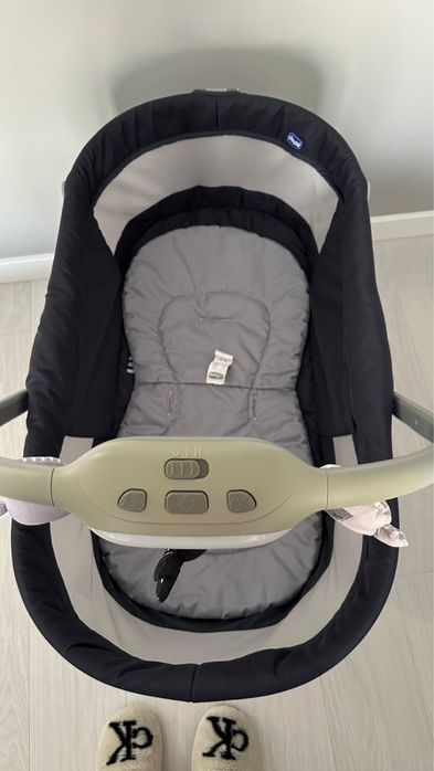 Стульчик-шезлонг Chicco Hug pro