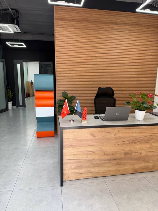 Офис Максим Горький