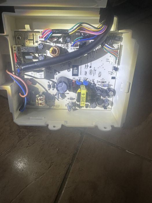 Ремонт холодильника морозильника