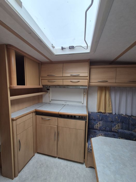 Rulota 4 persoane Fendt Saphir 470 TOP