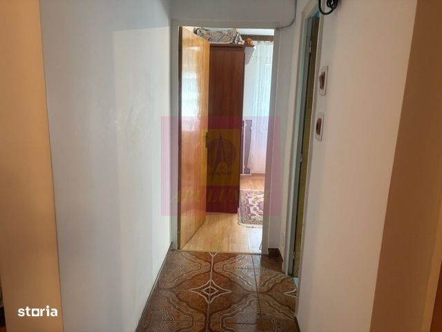 Apartament 3 camere Drumul Sarii.