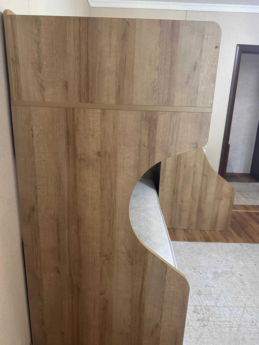 Продам двухярусную кровать