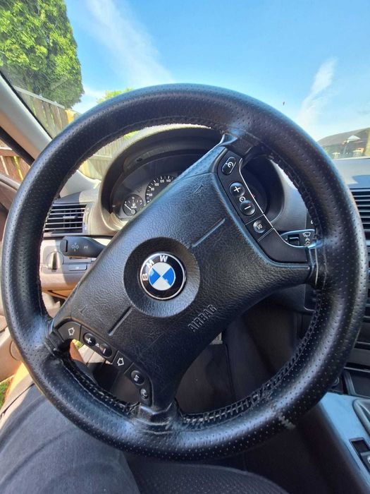 Vand masina BMW  din anul 2005,se poate vedea oricand.