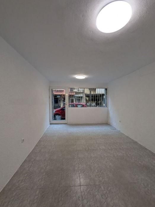 Дава се под наем Магазин в Варна, ВИНС - 21 кв.м за 248.88 € - Снимка #1