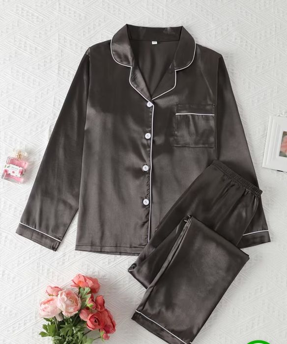 Чисто нова дамска пижама