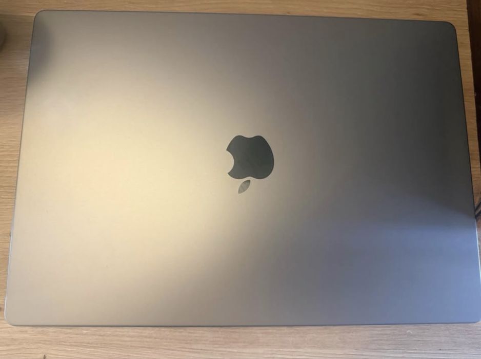 Apple Macbook Pro 16 M1
