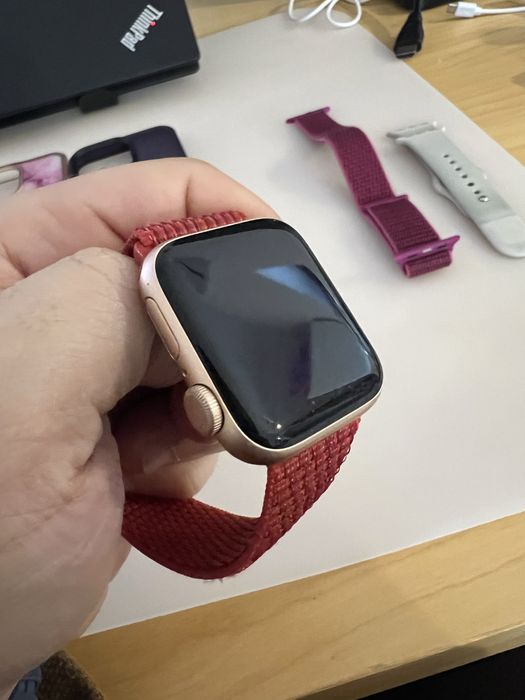 Iphone 13 pro si apple watch SE