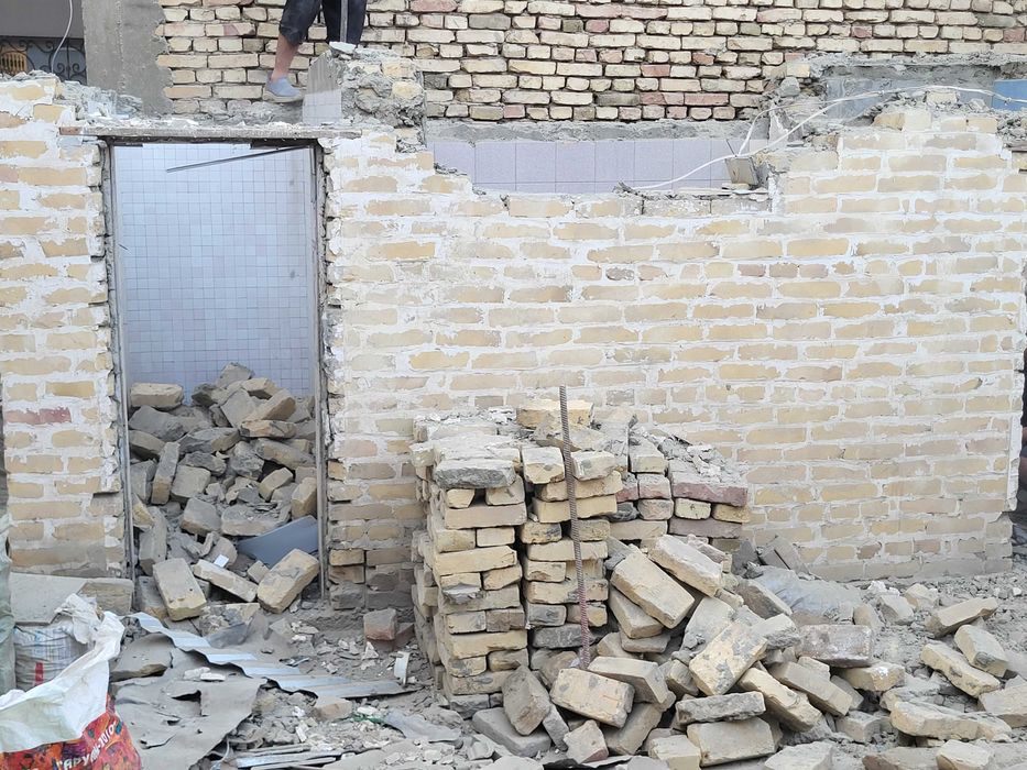 Б/у гишт сотилади