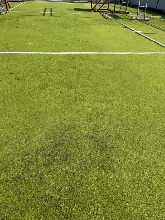 Vând gazon sintetic sportiv multisport – 200 m²