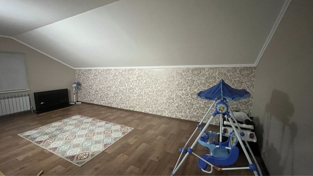 Дом 2 этажный большой