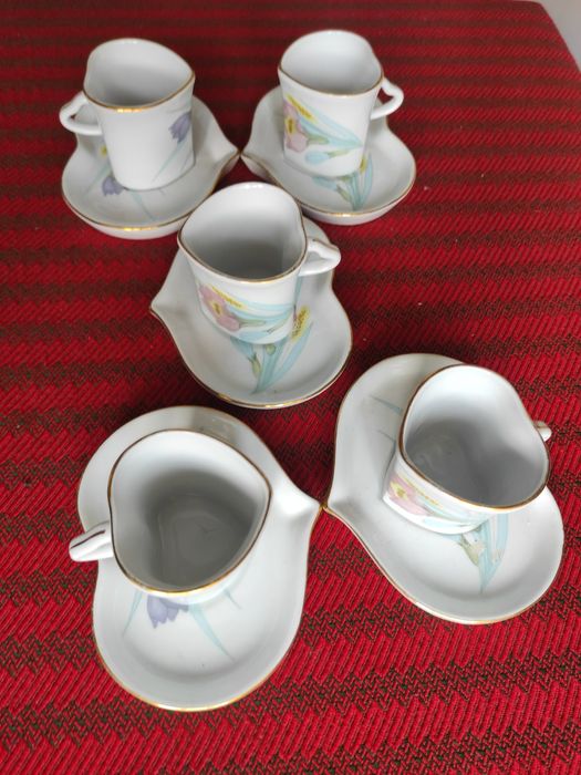 Serviciu de cafea, nou în ambalaj, plăcut și foarte practic