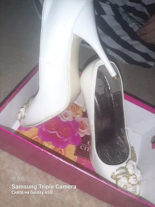 Белый туфли для вичиринак