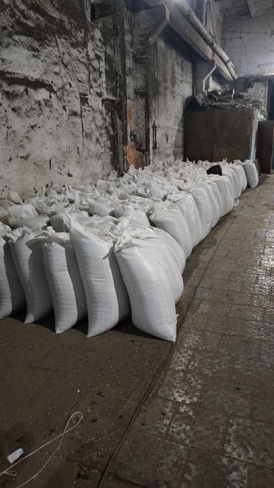 Пшеница в мешках