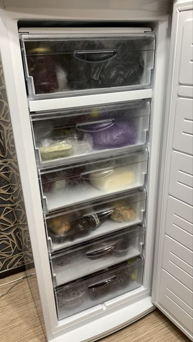 Продам морозильник Атлант