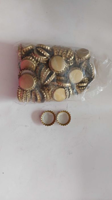 Метални тави, метални капачки