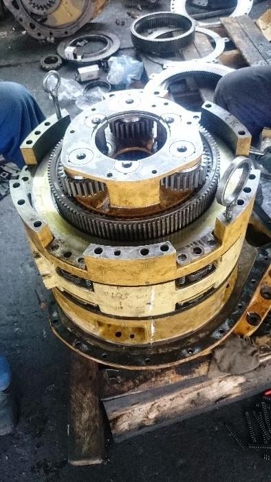 Ремонт на булдозери, багери, строителна техника EFIR RVM