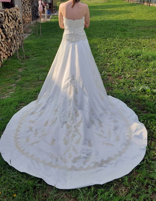 Rochie de mireasa cu şal - marimea 34