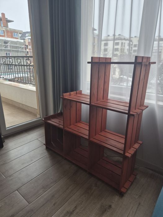 Етажерка от чам. Естествен червен байц