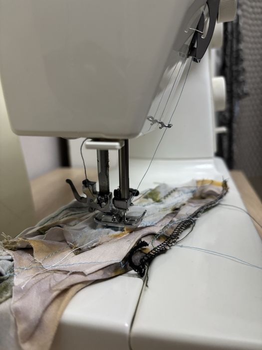 Швейная машина. Janome