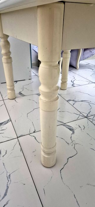 Гостиный и кухни столы