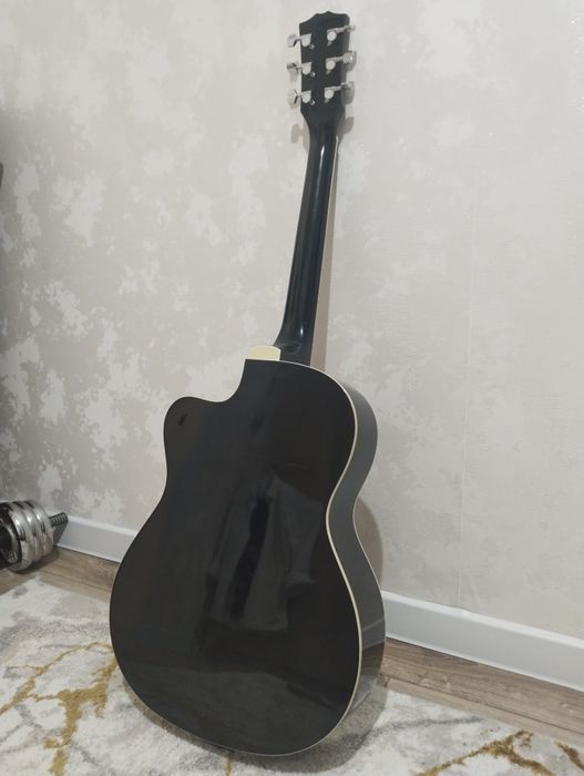 Акустическая гитара