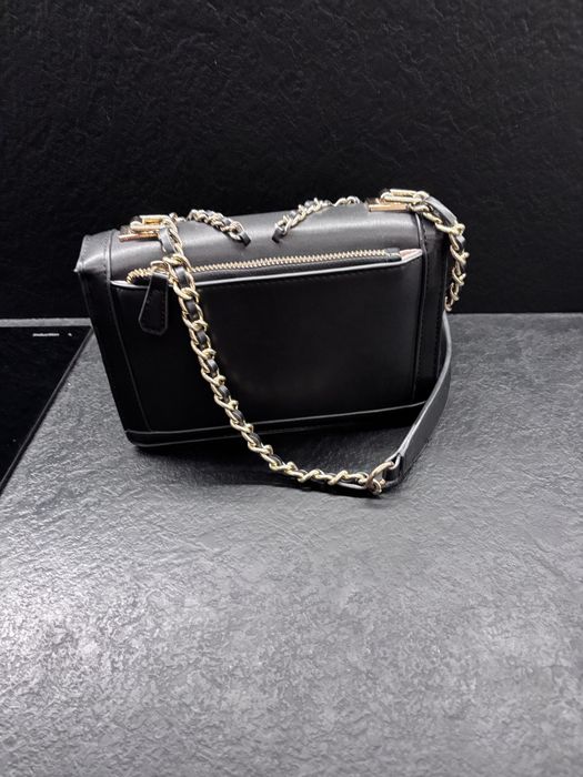 Оригинална чанта Guess