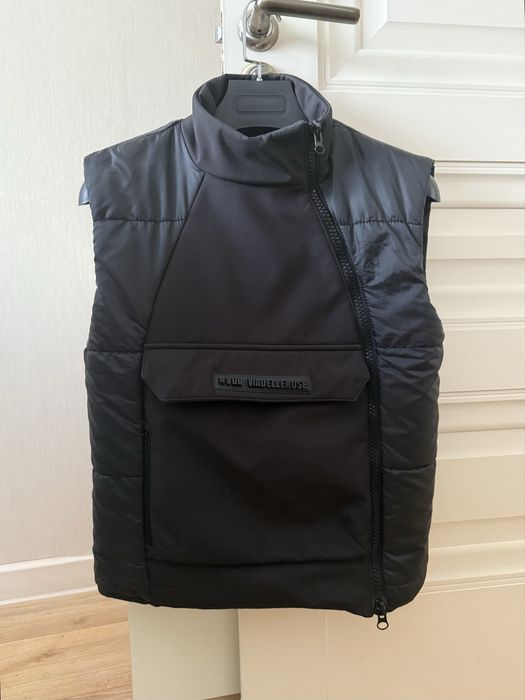 Продам жилетку женскую Турция