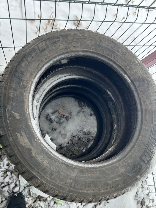 Шины зимние на 18
